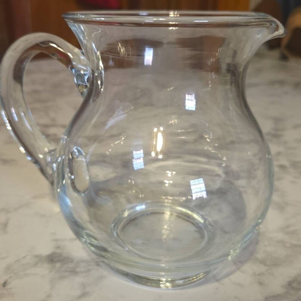 Clear Glass Pitcher‎ - Picture 5 of 8